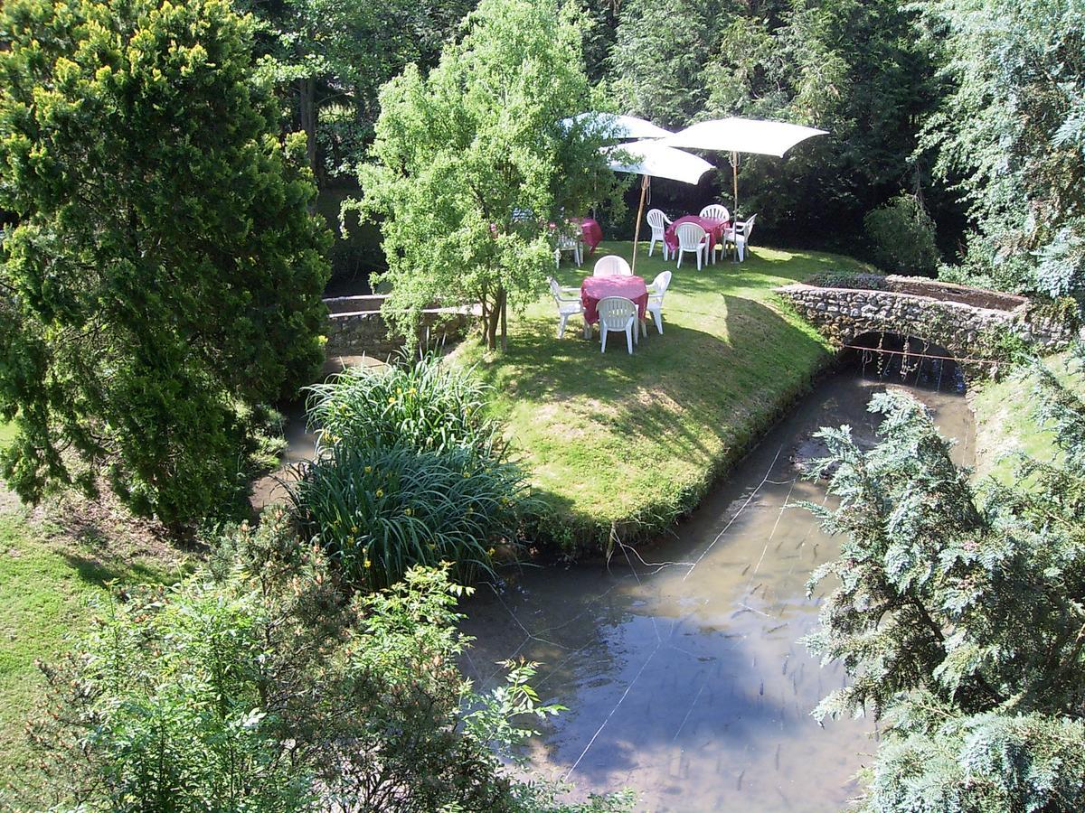 Crouzilles Le Moulin De Saussaye B&B 외부 사진